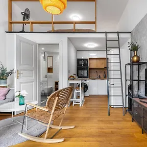 Elegant Located In The Centre Of Prague